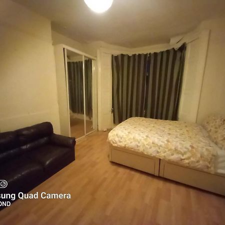 Elmdene Road - Large Room 伦敦 外观 照片