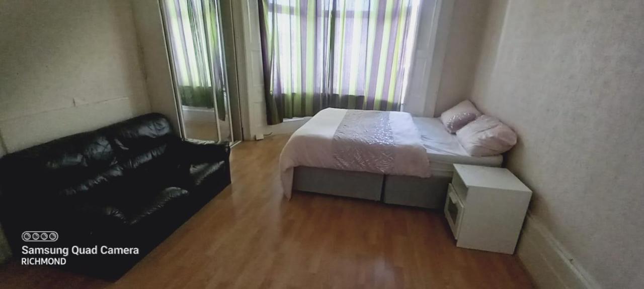 Elmdene Road - Large Room 伦敦 外观 照片